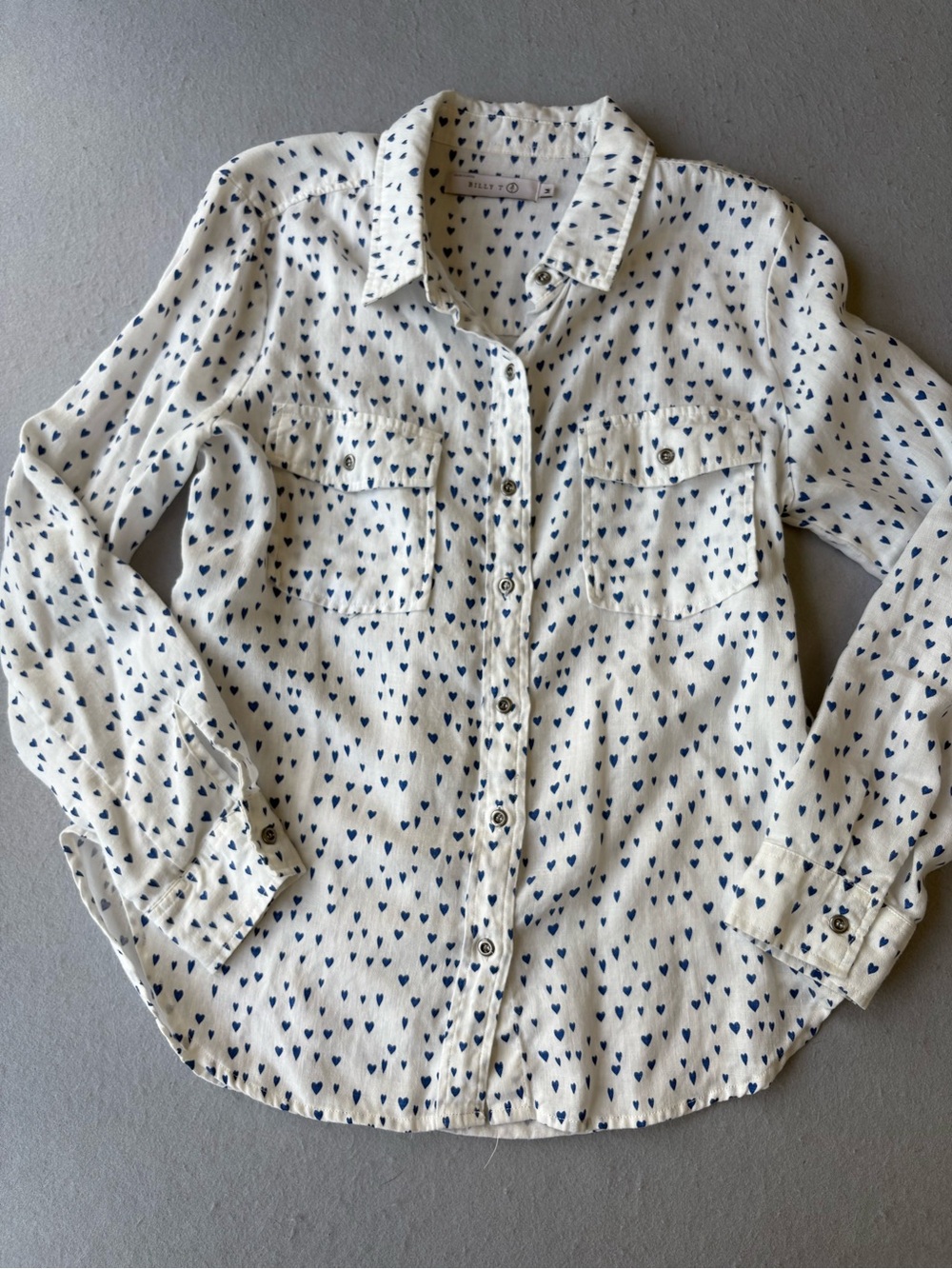 Billy T Blue Heart Print Lyocell White Button Front Shirt Blouse Sz M